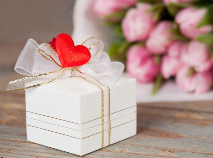 Top 5 Romantic Gift Ideas For your Husband