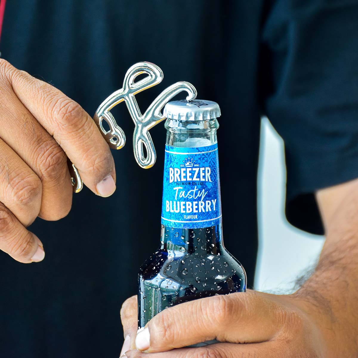 Romantic Love Shaped Metal Stylish Bottle Opener