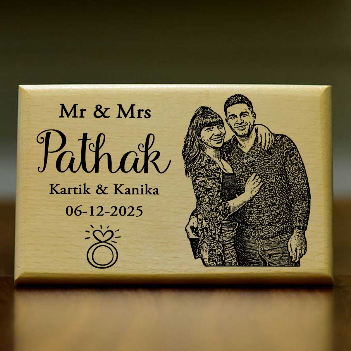Customized Name With Important Date Printed Engraved Wooden Photo Frame for Couple
