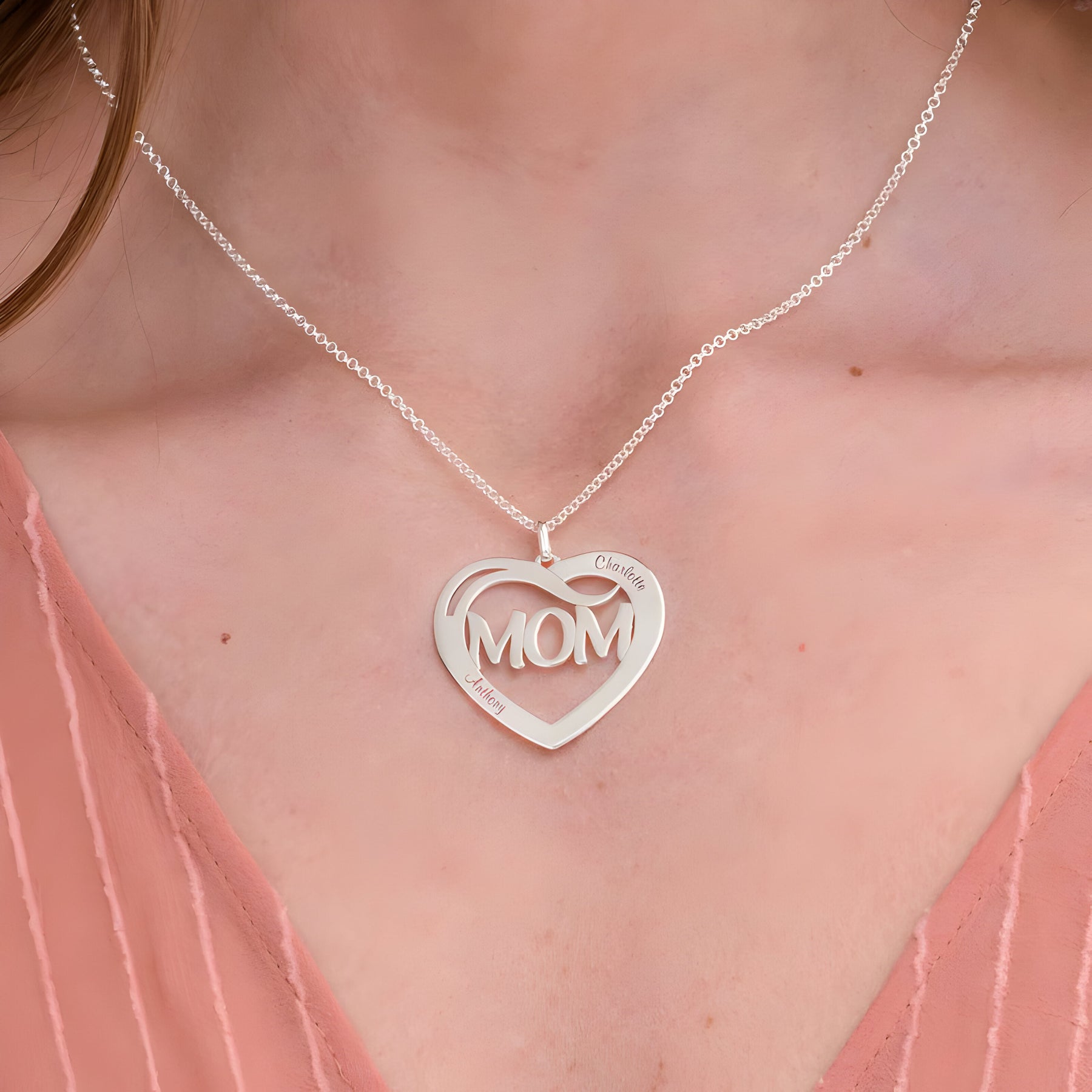 Personalised Engraved Heart Mom & Kids Name Pendant
