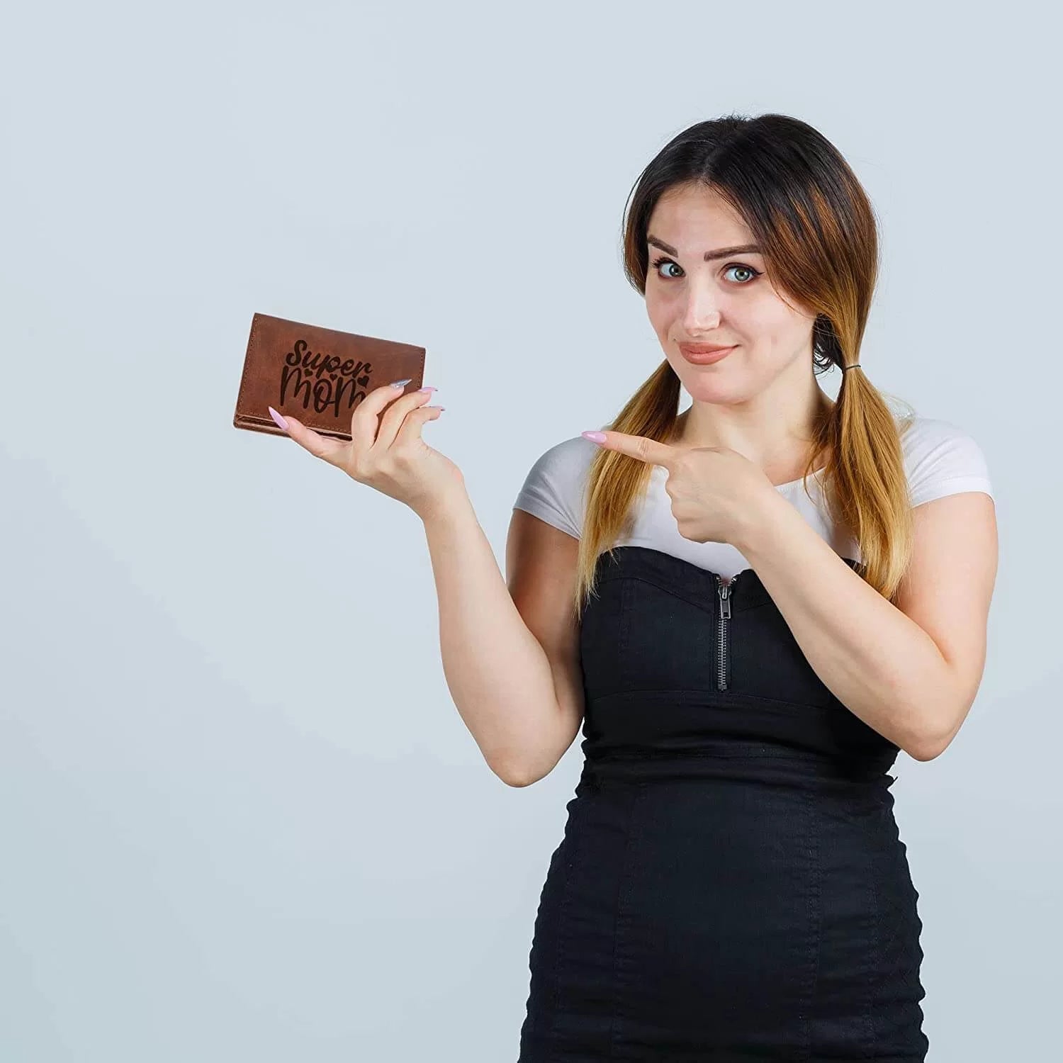 Personalized Vegan Leather Text Wallet For Mothers Day Gift (Brown)