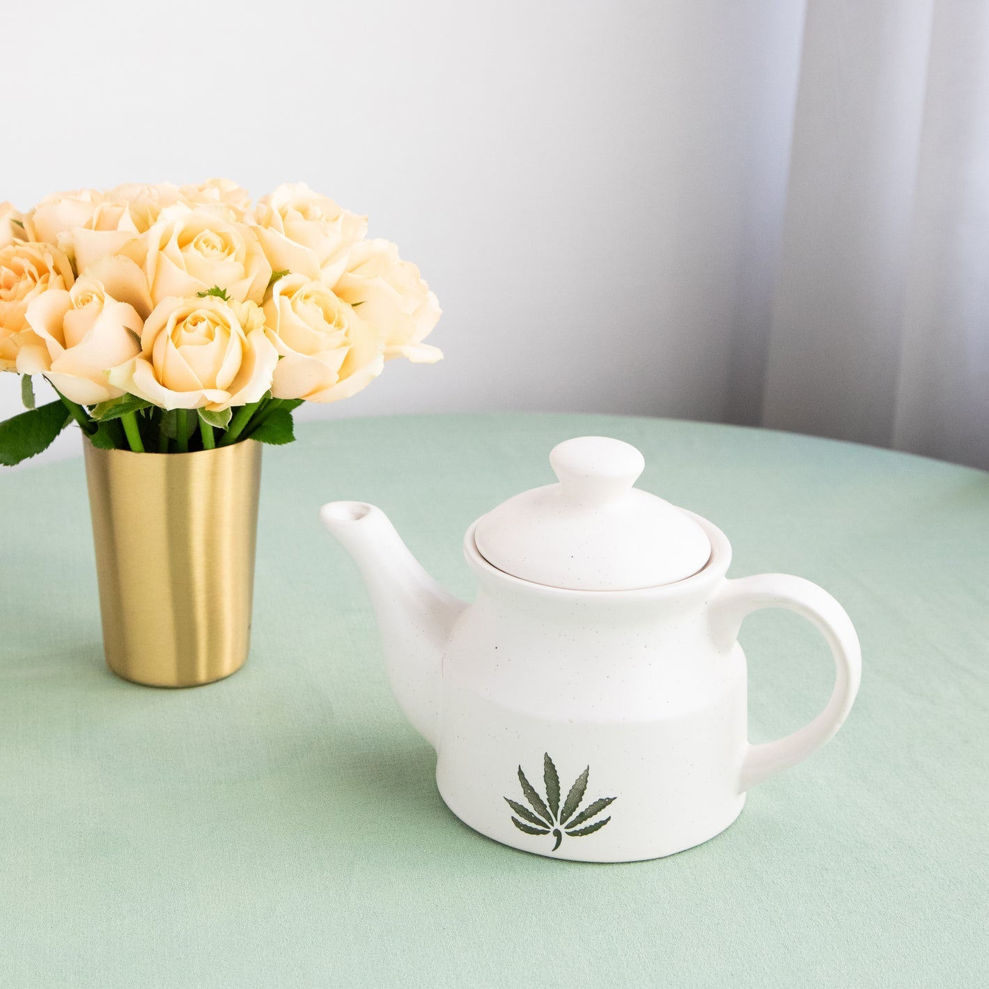 Ceramic Morning Tea Kettle With 6 Piece Cups Set - Matte White