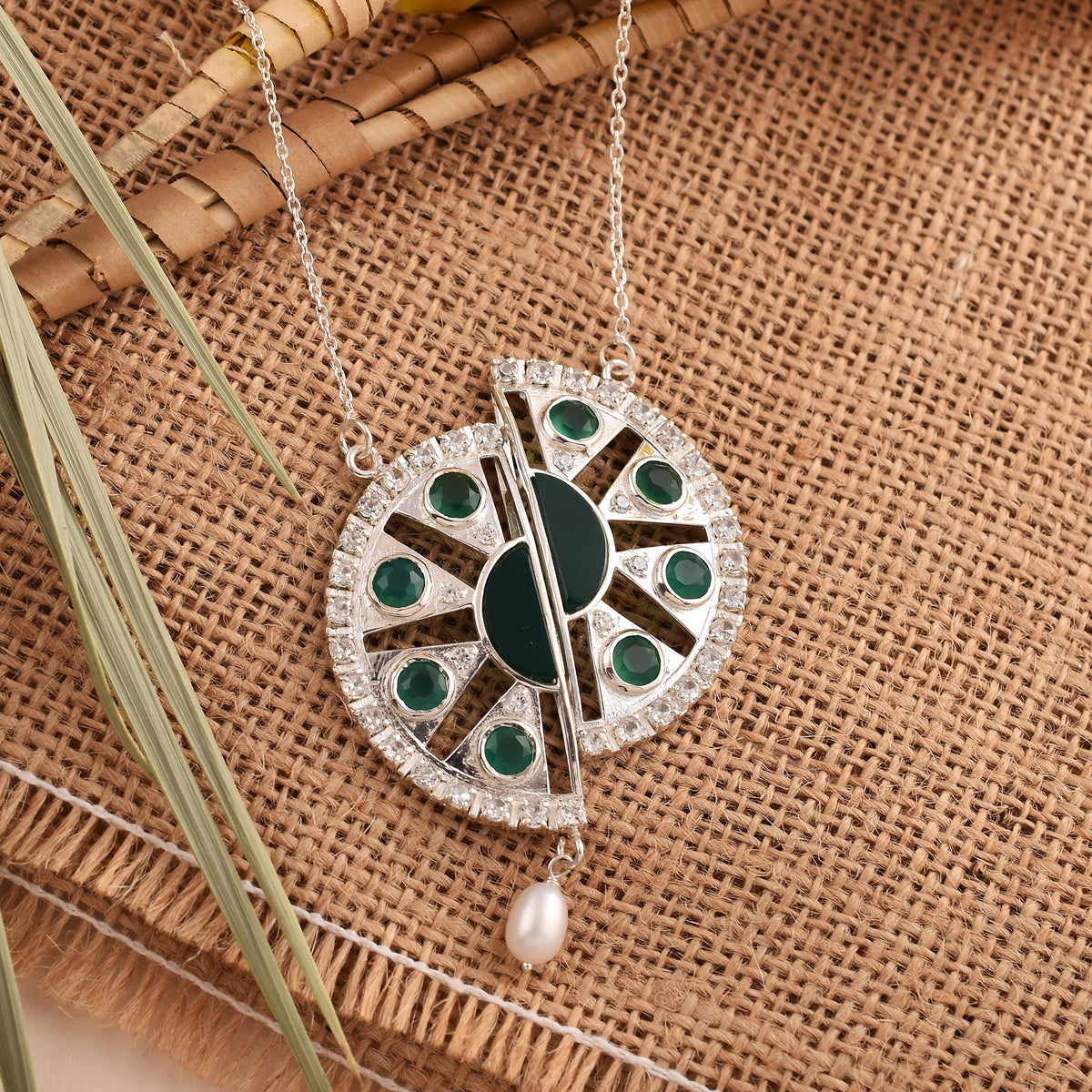 Green Onyx Wheel Silver Pendant Chain-1