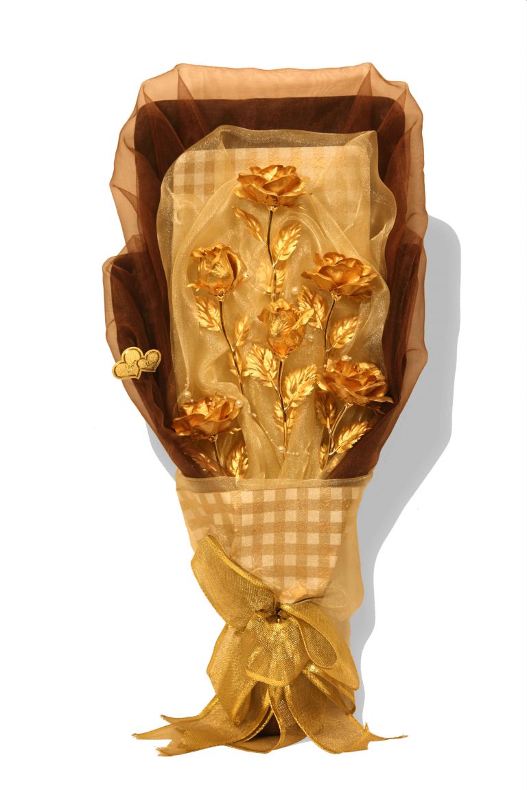 Unique Rose Bouquet in Gold 24K-1