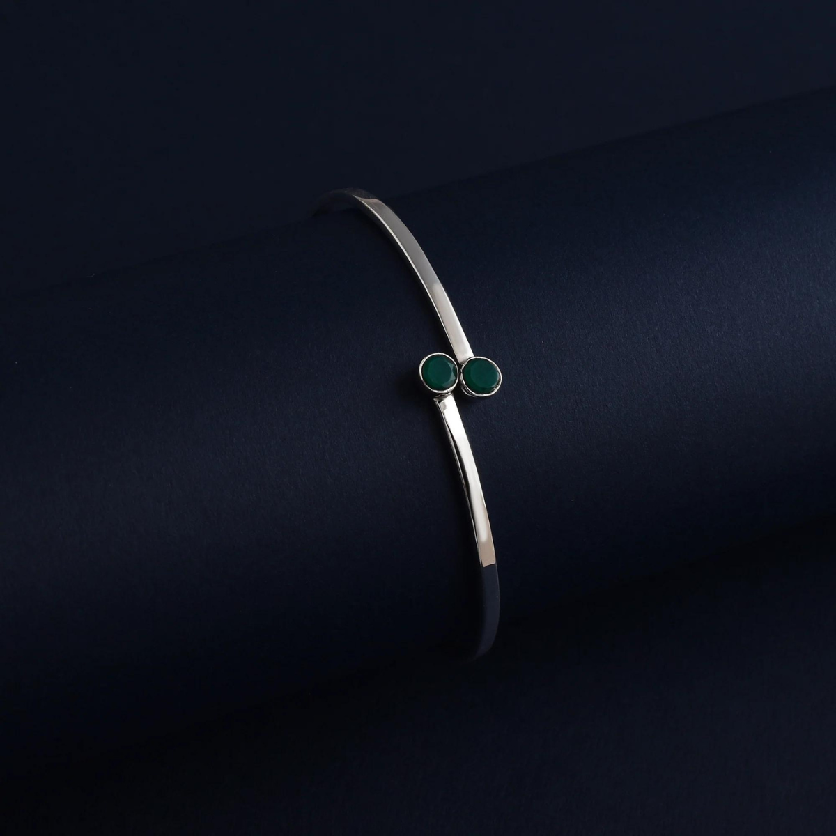 Green Onyx Sterling Silver Bezel Design Bracelet-1