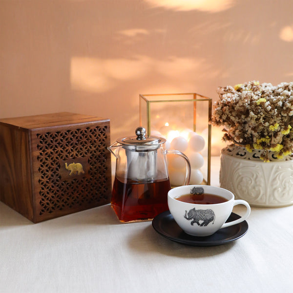 Pyramid Shape Borosilicate Glass Teapot in Sesham Wood Box - 500 ML-4
