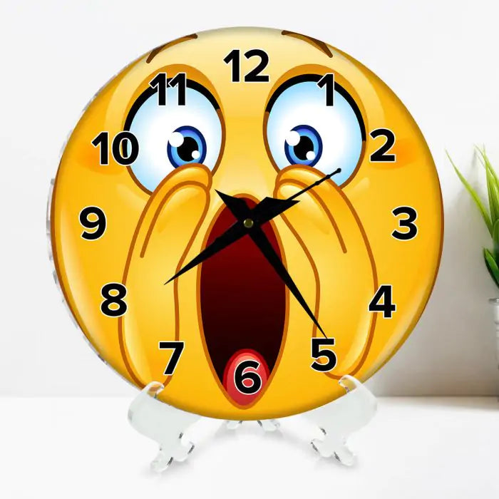 Smiley Scream Clock