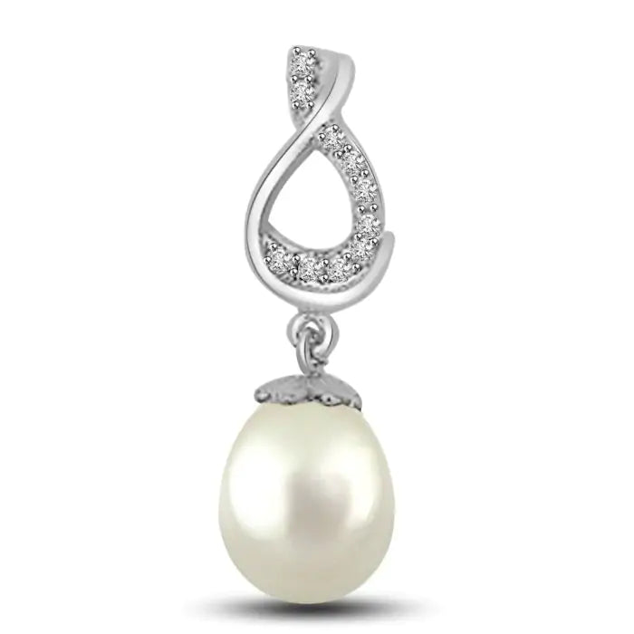 Surat Diamonds A Dream Drop Pendant