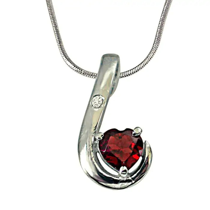 Surat Diamonds Lovy Dovy Heart Shape Garnet and Diamond 925 Silver Pendant with 18 Chain