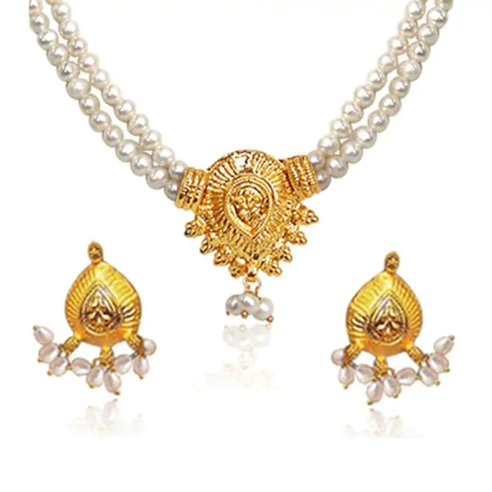 Surat Diamonds Nirvana Necklace and Earrings Set