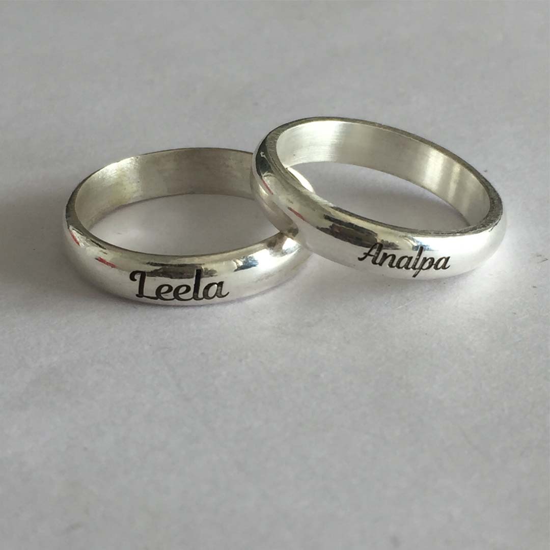 Classic Name Engraved Silver Couple Rings
