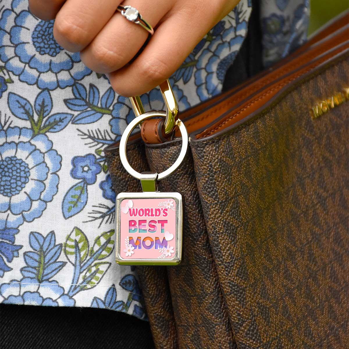 World's Best Mom Square Metal Keychain Gift For Mother's Day