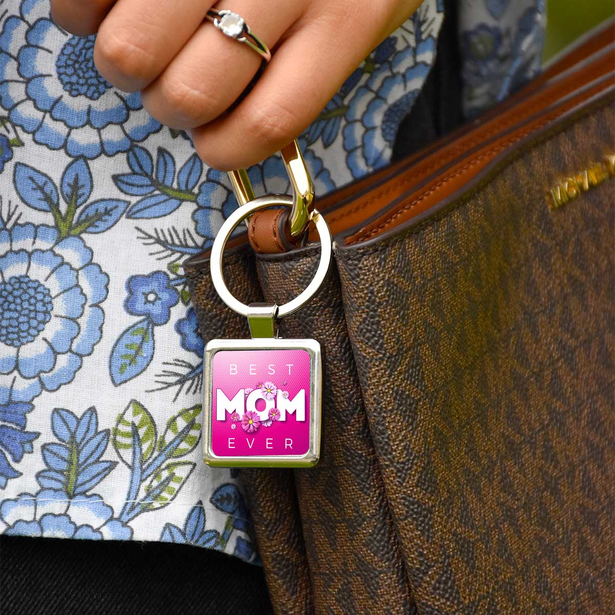 Best Mom Square Metal Keychain Gift For Mom