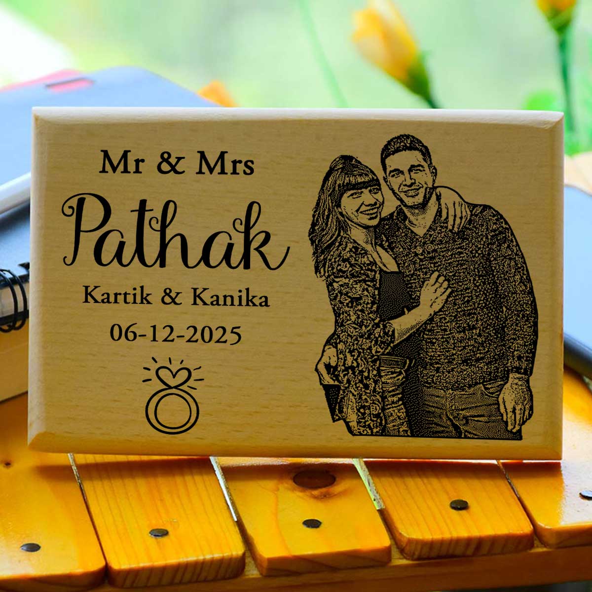 Customized Name With Important Date Printed Engraved Wooden Photo Frame for Couple