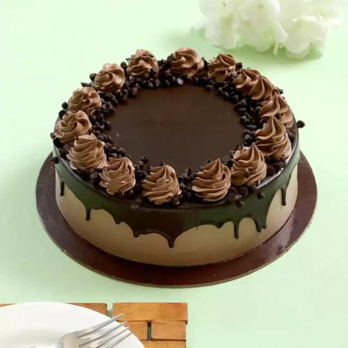 Cream Drop Chocolate Cake-1