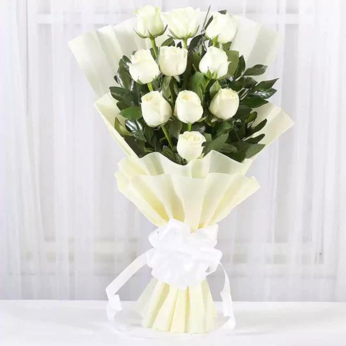 Pristine White Roses Bunch