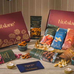 Mia Gift Box( Rose Almond, Anardana raisins , Roasted cahsew , Rioasted Almond ) 30 Gram Each