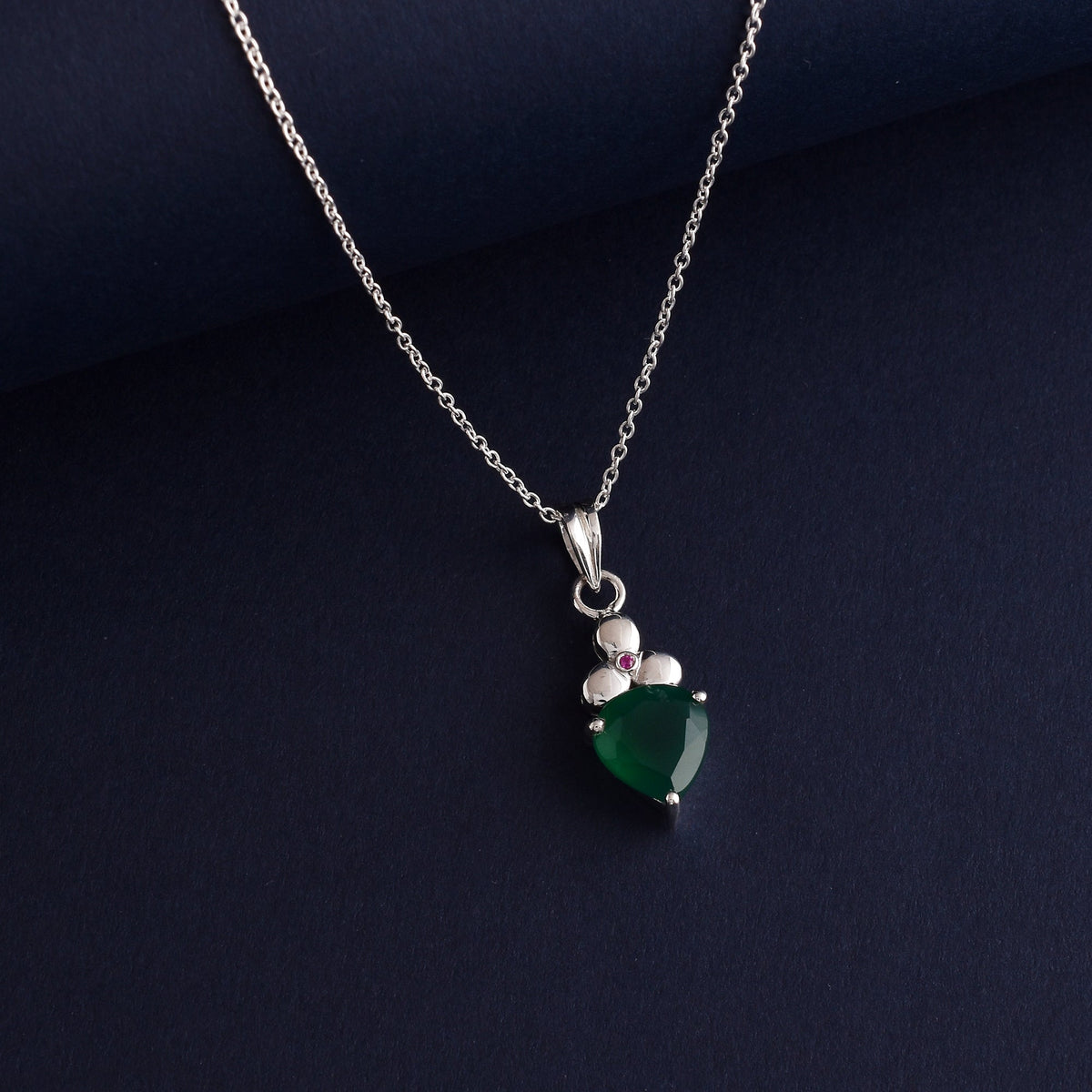 Silver Petal Ever Green Onyx Pendant with Chain