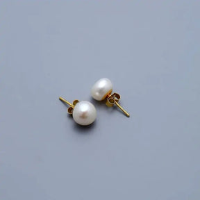 Classic Pearl Studs